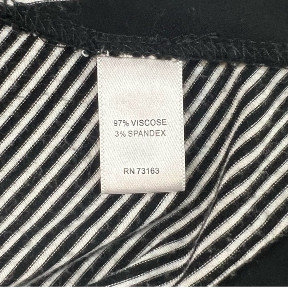 Cable & Gauge Black & White Stripe Short Sleeve
Tunic Top - Picture 9 of 10